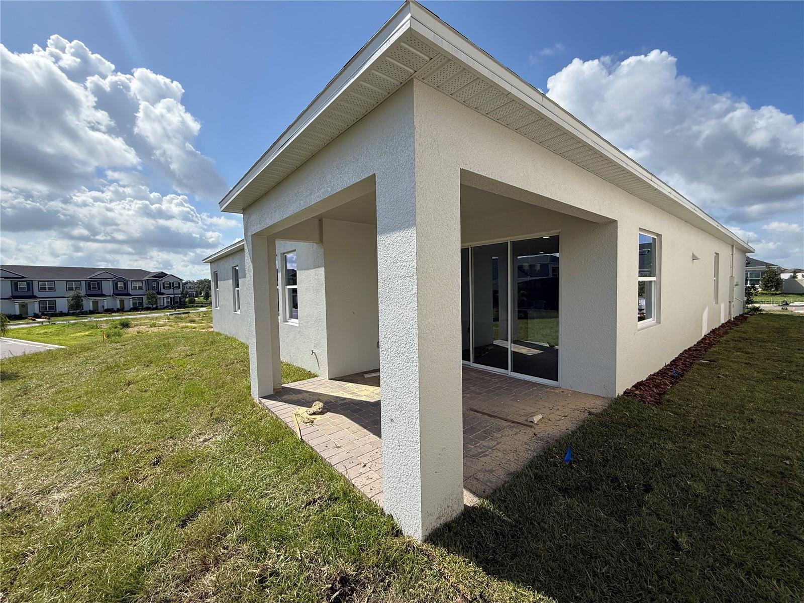 Image 21 of 29 For 873 Pointe Emerson Boulevard