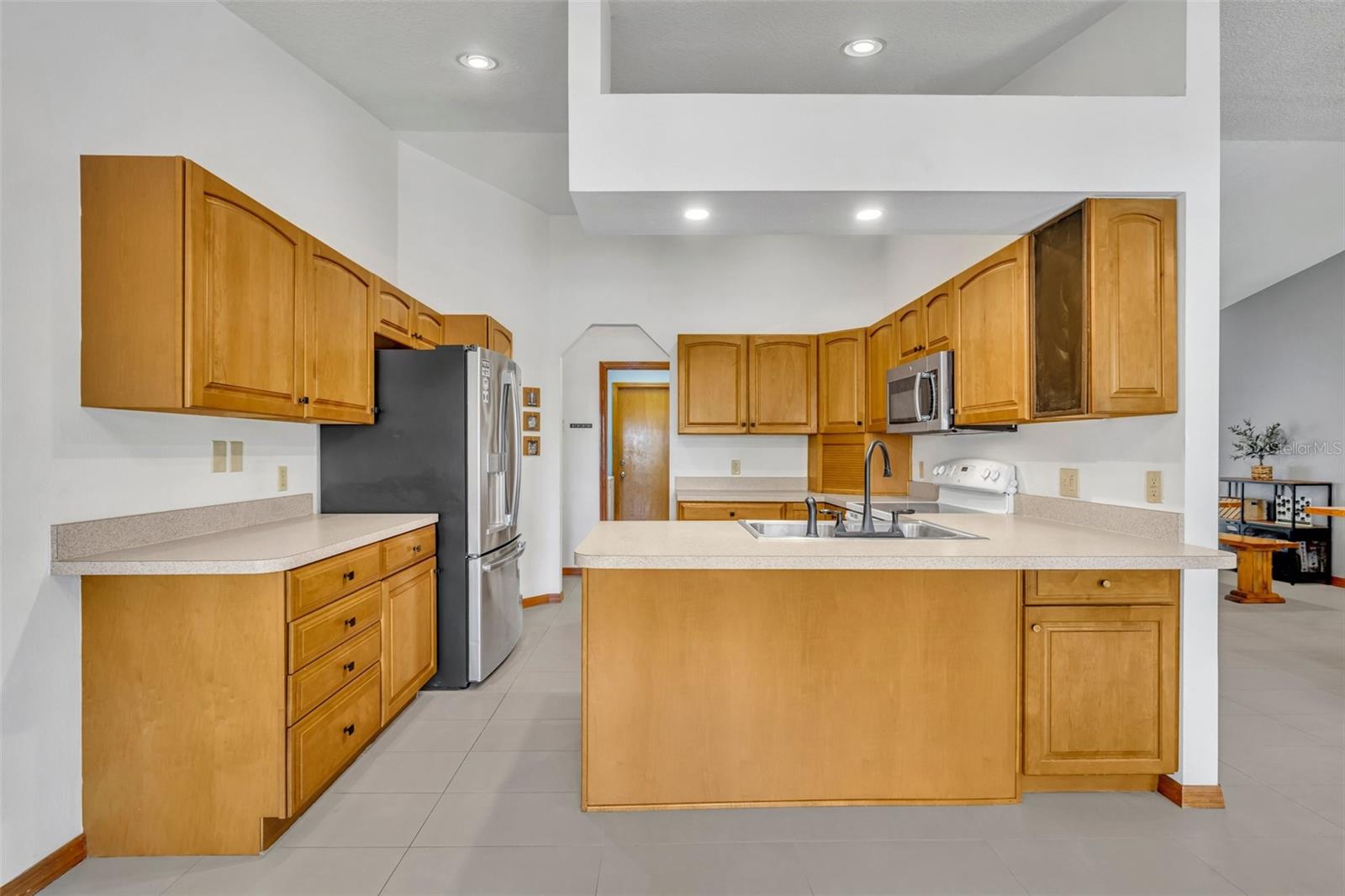 Image 15 of 61 For 2810 Windsong Lane