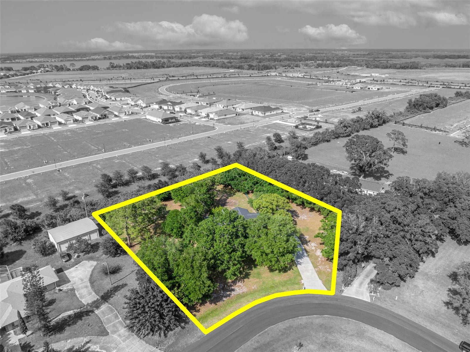 Image 49 of 61 For 2810 Windsong Lane
