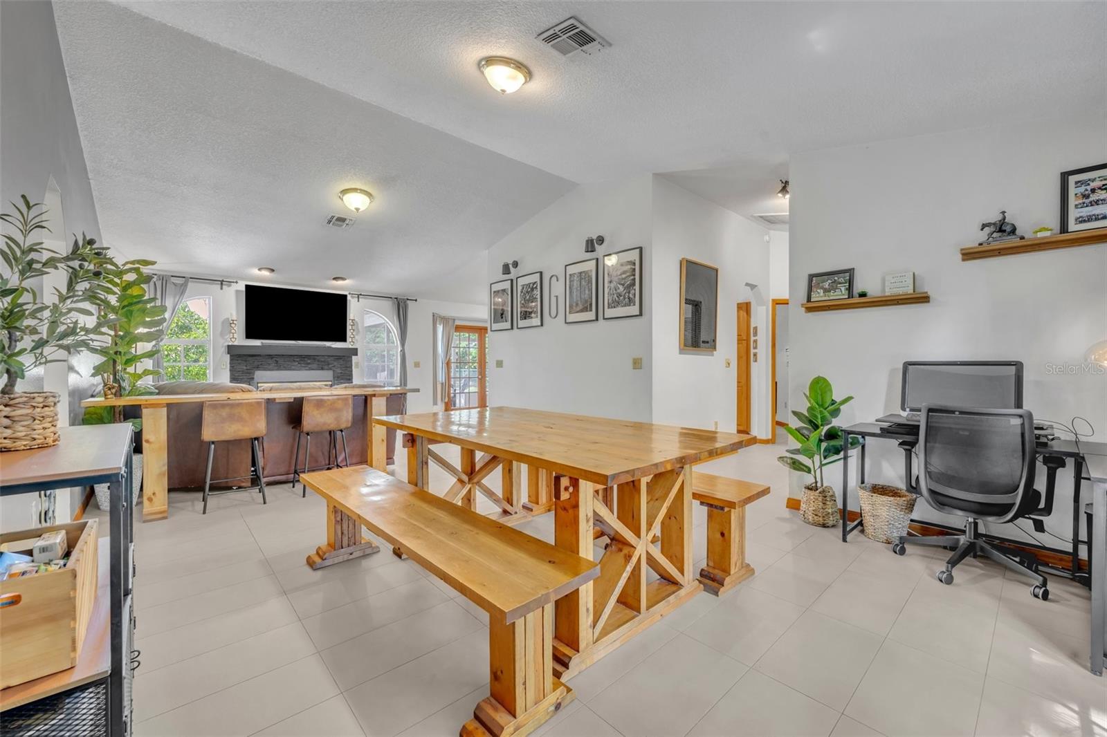 Image 6 of 61 For 2810 Windsong Lane