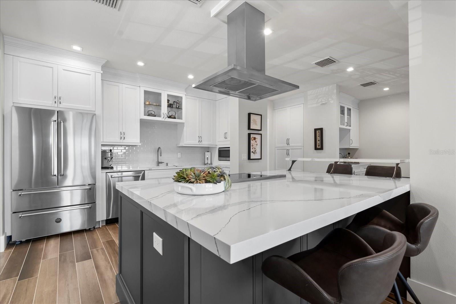 Image 4 of 42 For 311 Morse Boulevard 2-3