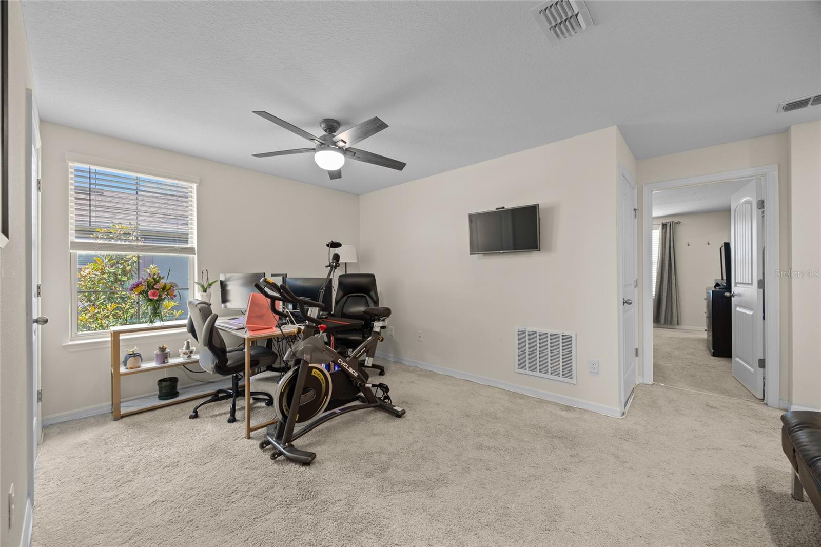 Image 10 of 43 For 16261 Admirals Cove Lane