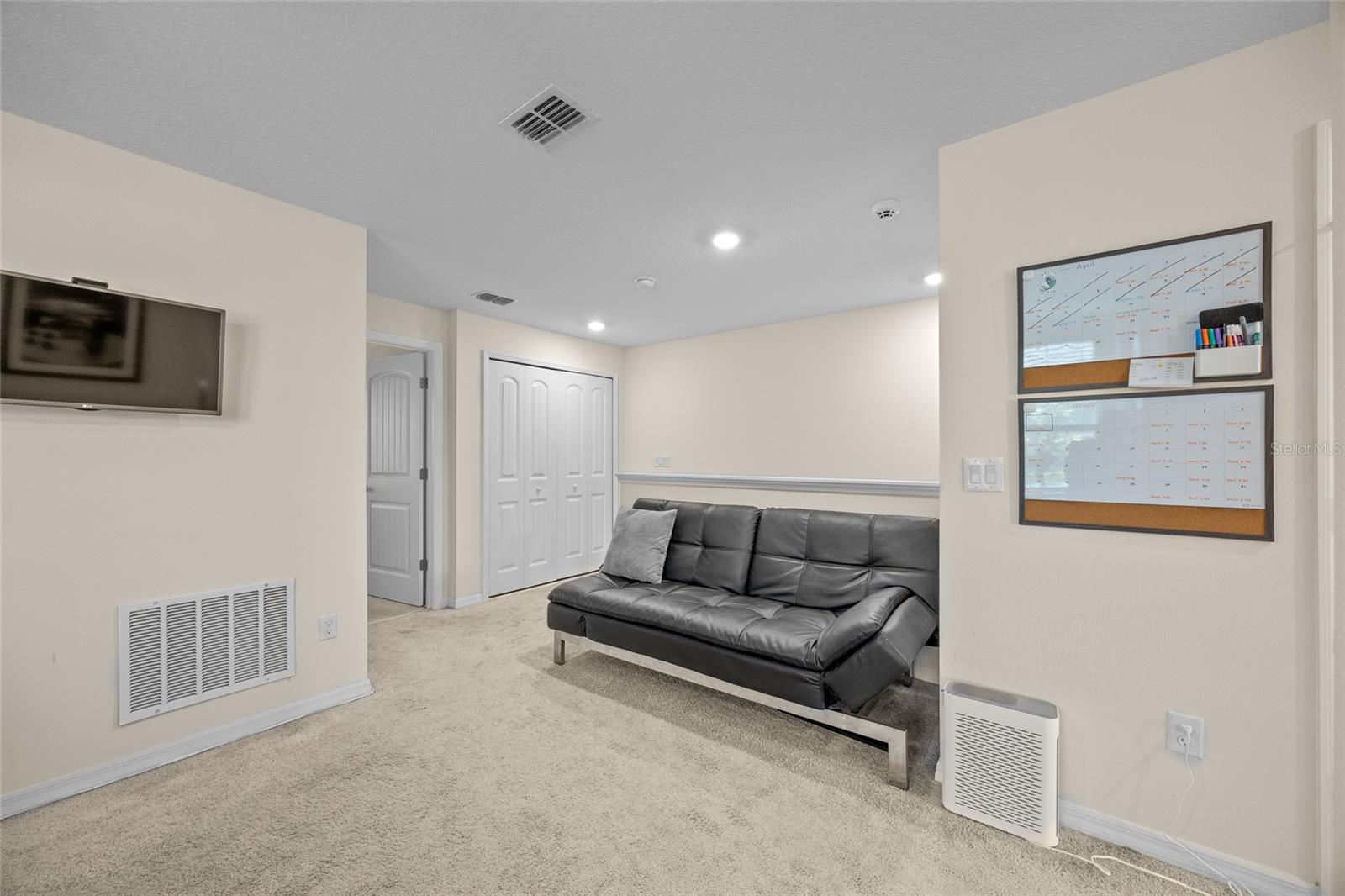 Image 18 of 43 For 16261 Admirals Cove Lane
