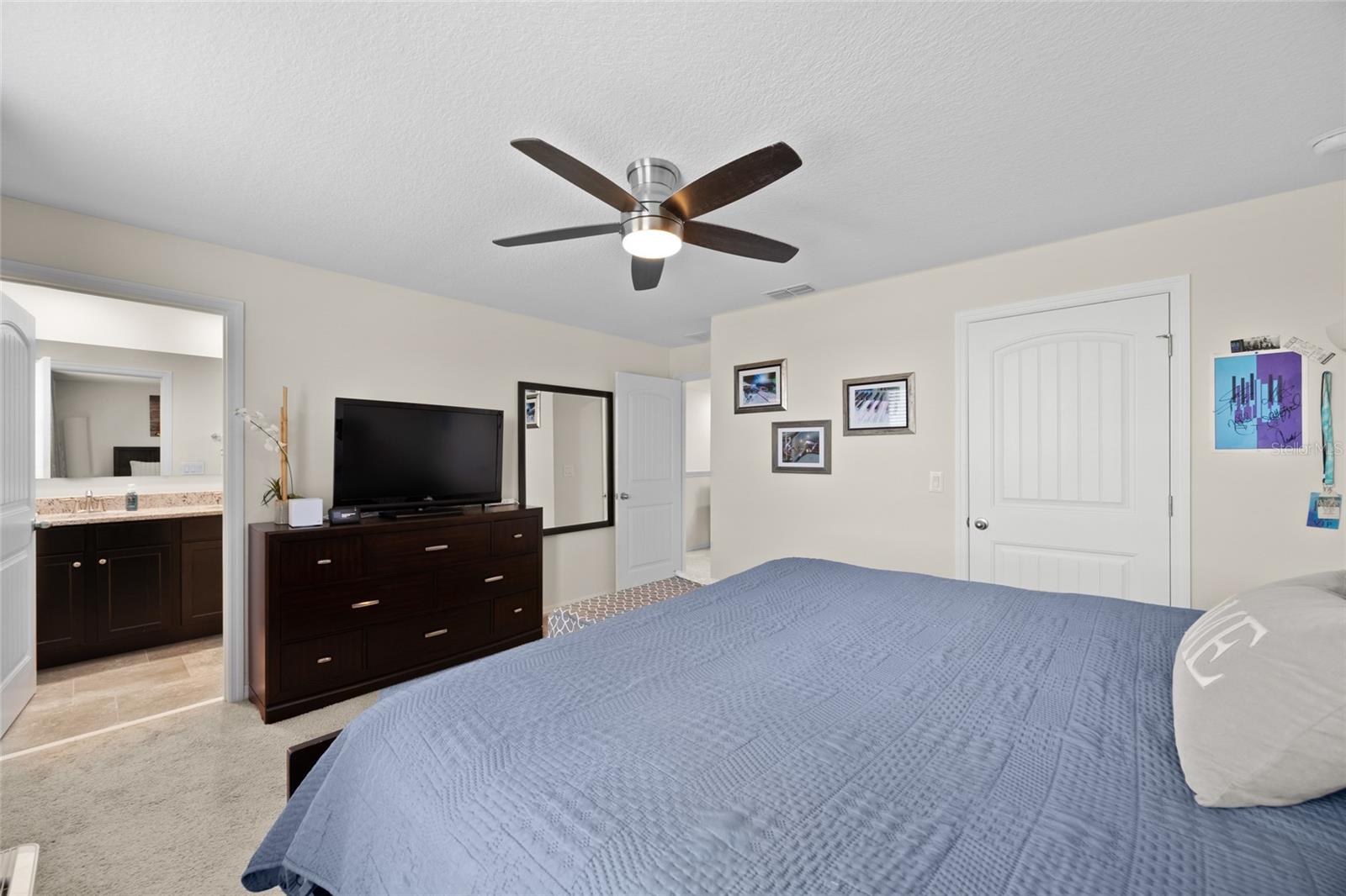 Image 23 of 43 For 16261 Admirals Cove Lane