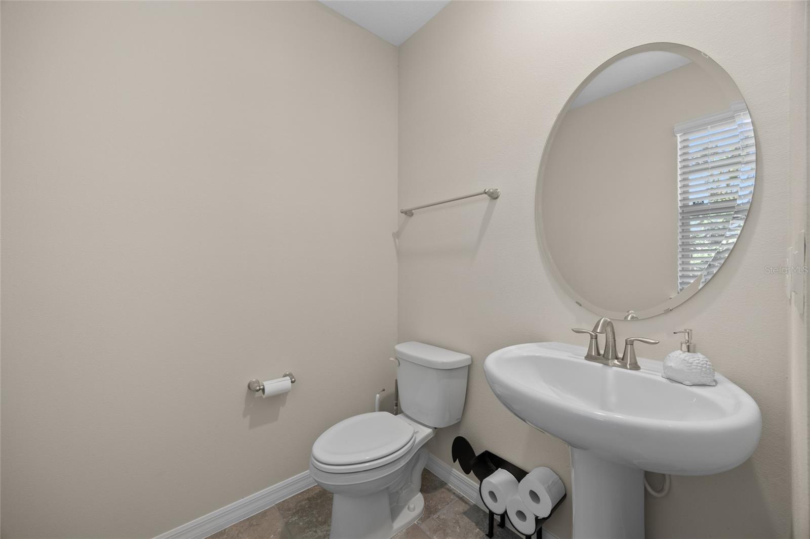 Image 29 of 43 For 16261 Admirals Cove Lane