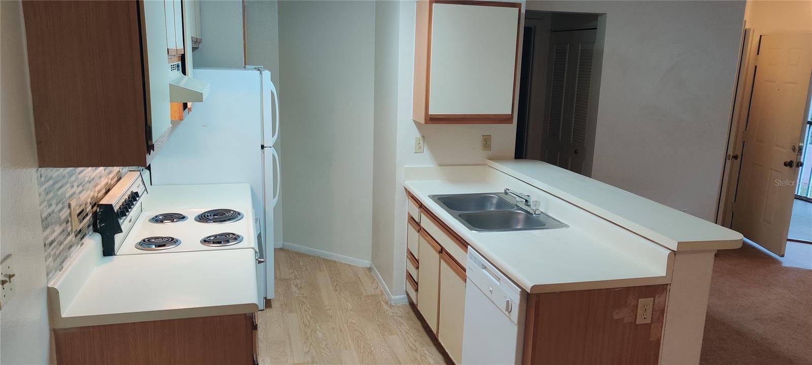 Image 3 of 14 For 625 Dory Lane 204