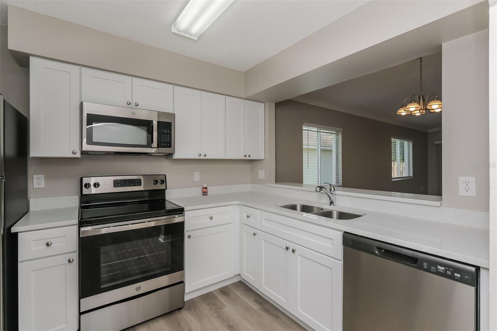 Image 6 of 16 For 523 Scarlet Maple Court
