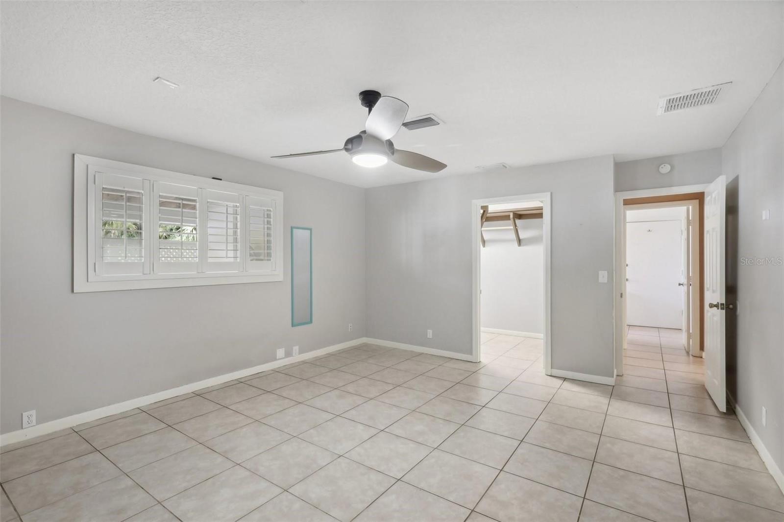 Image 19 of 51 For 11352 Persimmon Boulevard