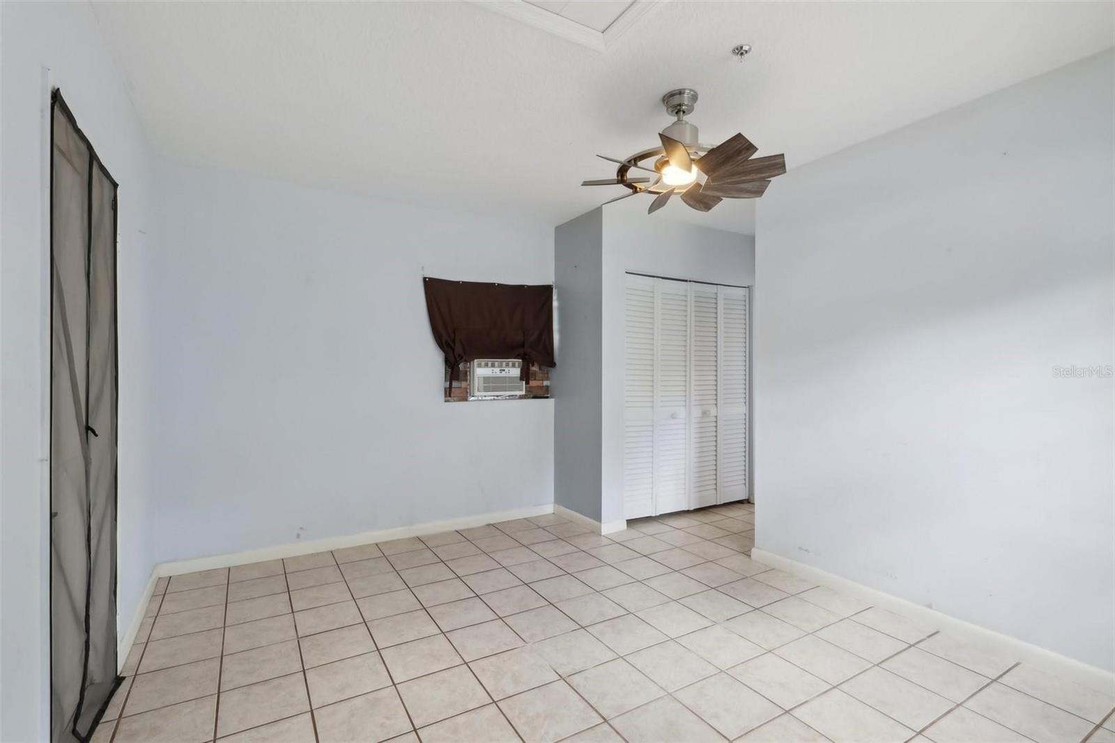 Image 42 of 51 For 11352 Persimmon Boulevard