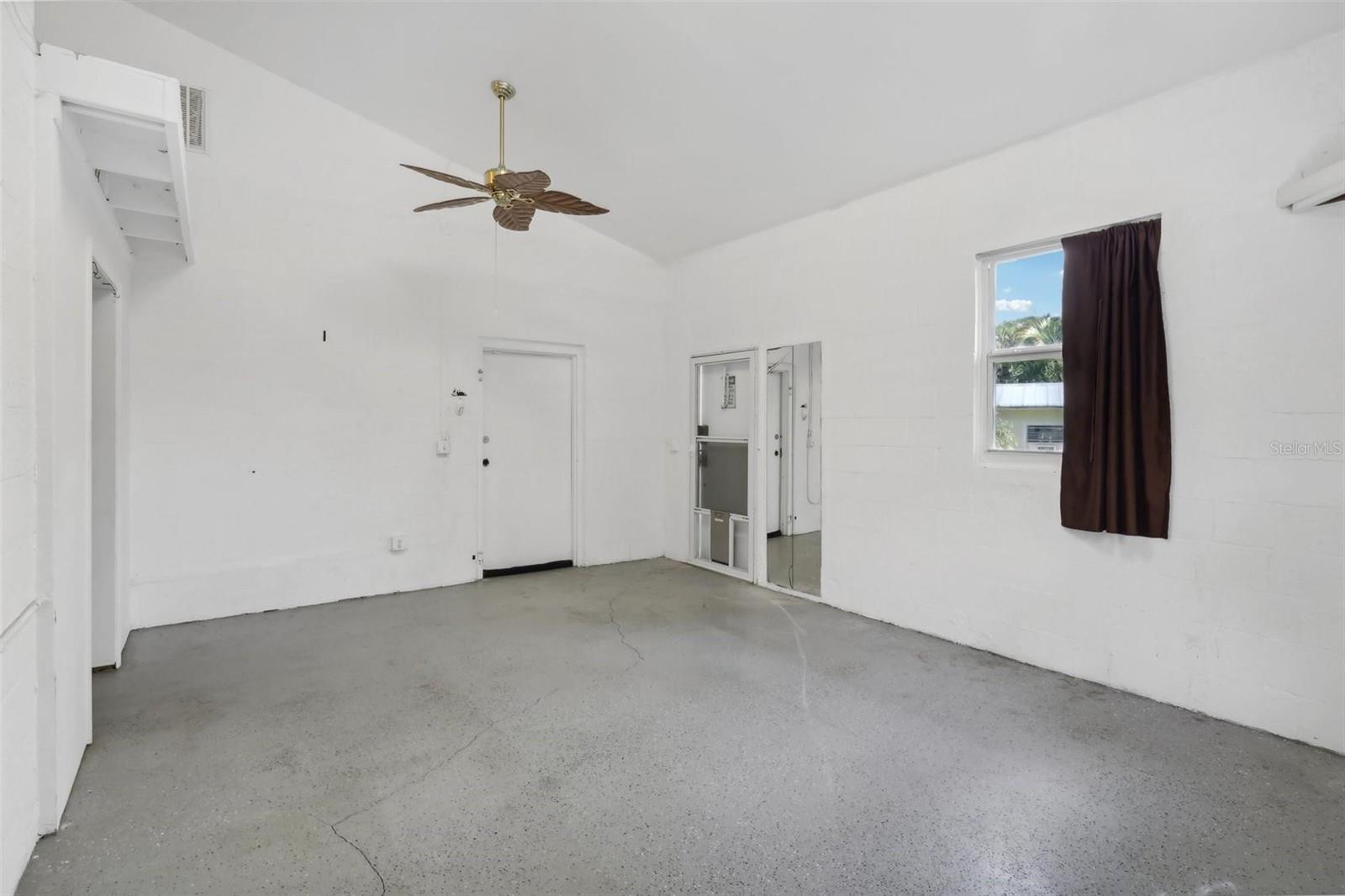 Image 45 of 51 For 11352 Persimmon Boulevard