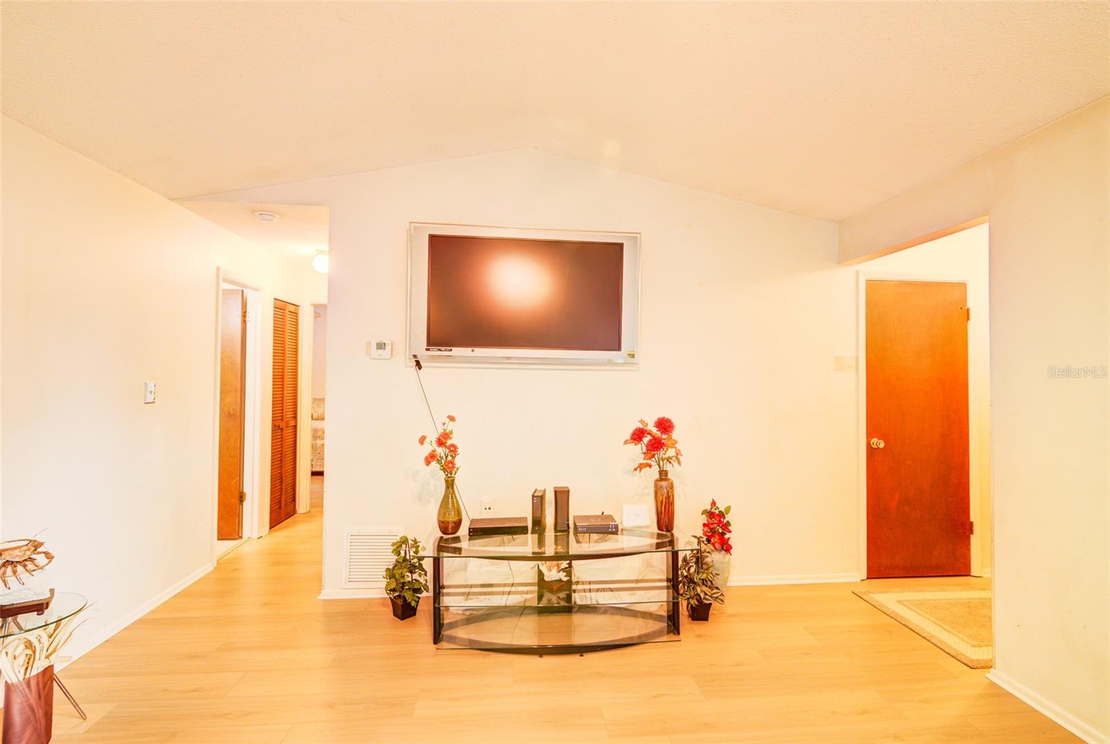 Image 11 of 52 For 2729 Hilda Court