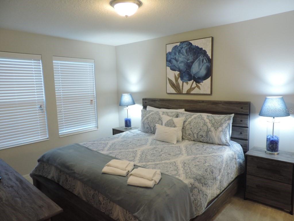 Image 18 of 42 For 5123 Crown Haven Drive