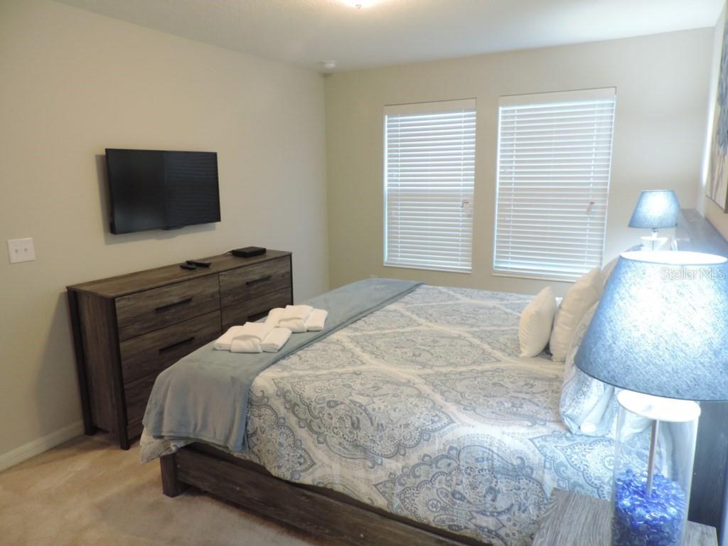 Image 19 of 42 For 5123 Crown Haven Drive