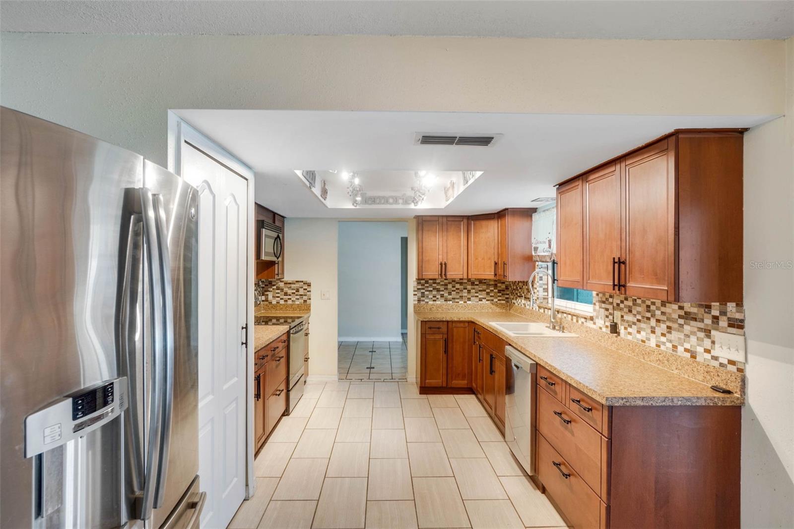 Image 13 of 51 For 2990 Mallard Drive