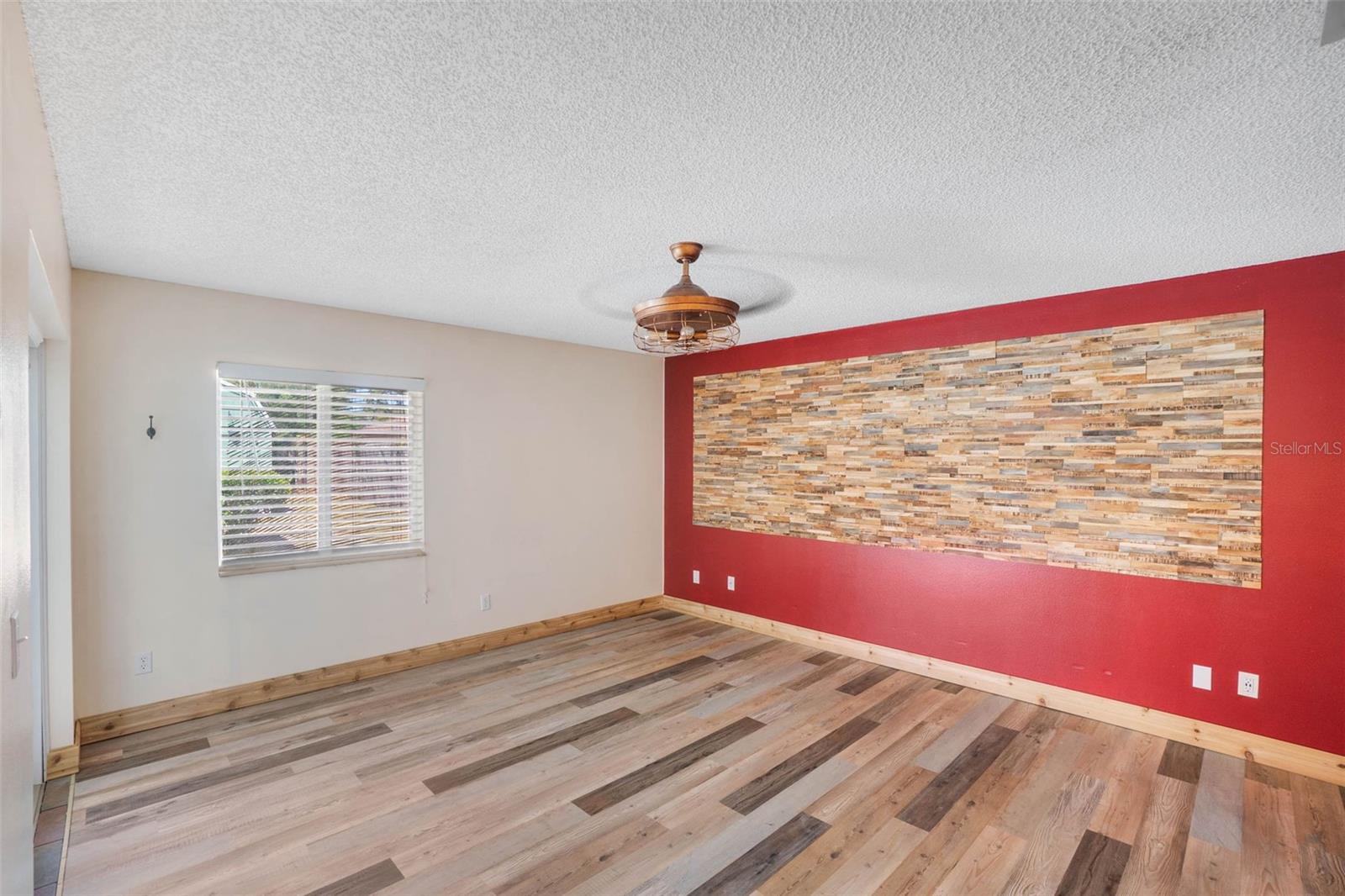 Image 20 of 51 For 2990 Mallard Drive