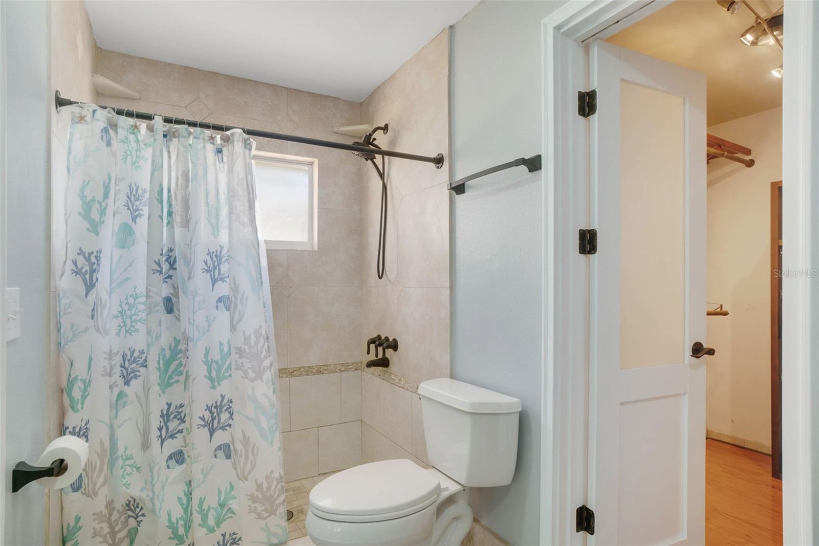 Image 28 of 51 For 2990 Mallard Drive
