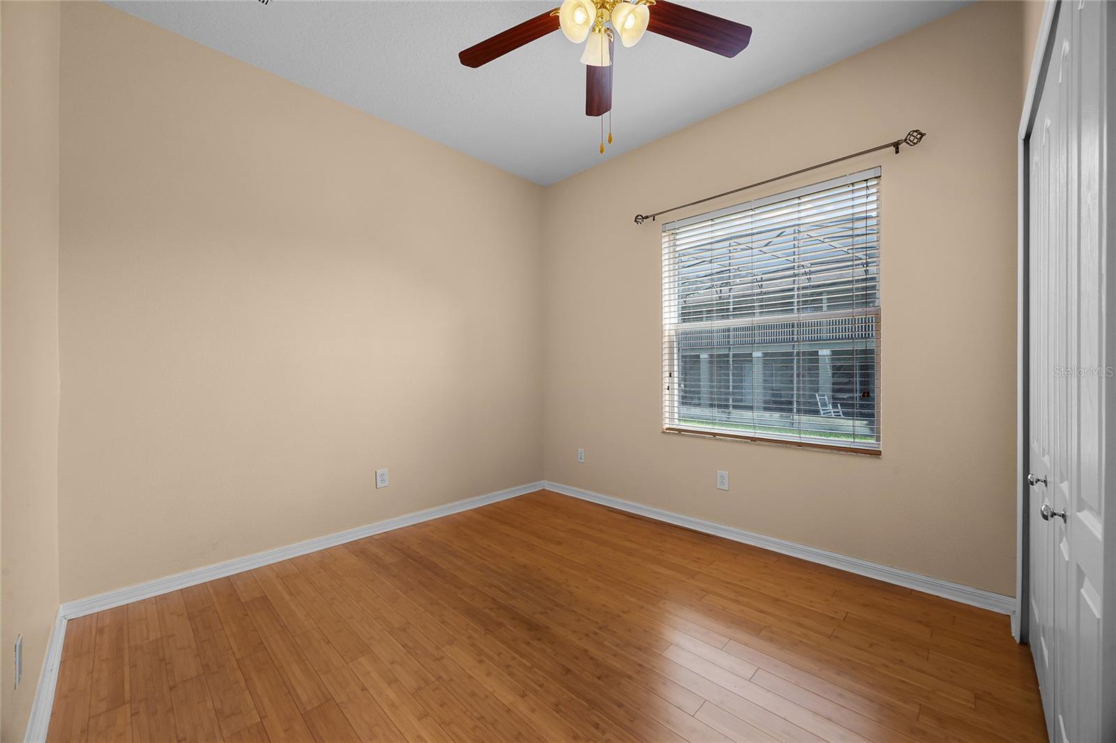 Image 13 of 62 For 346 Willet Avenue