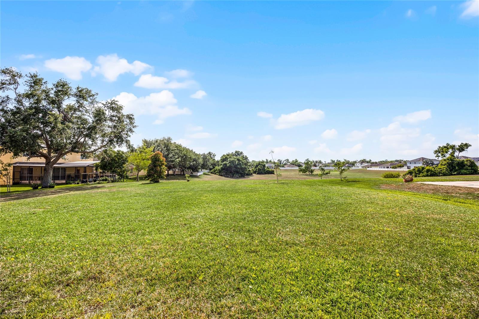 Image 7 of 62 For 346 Willet Avenue