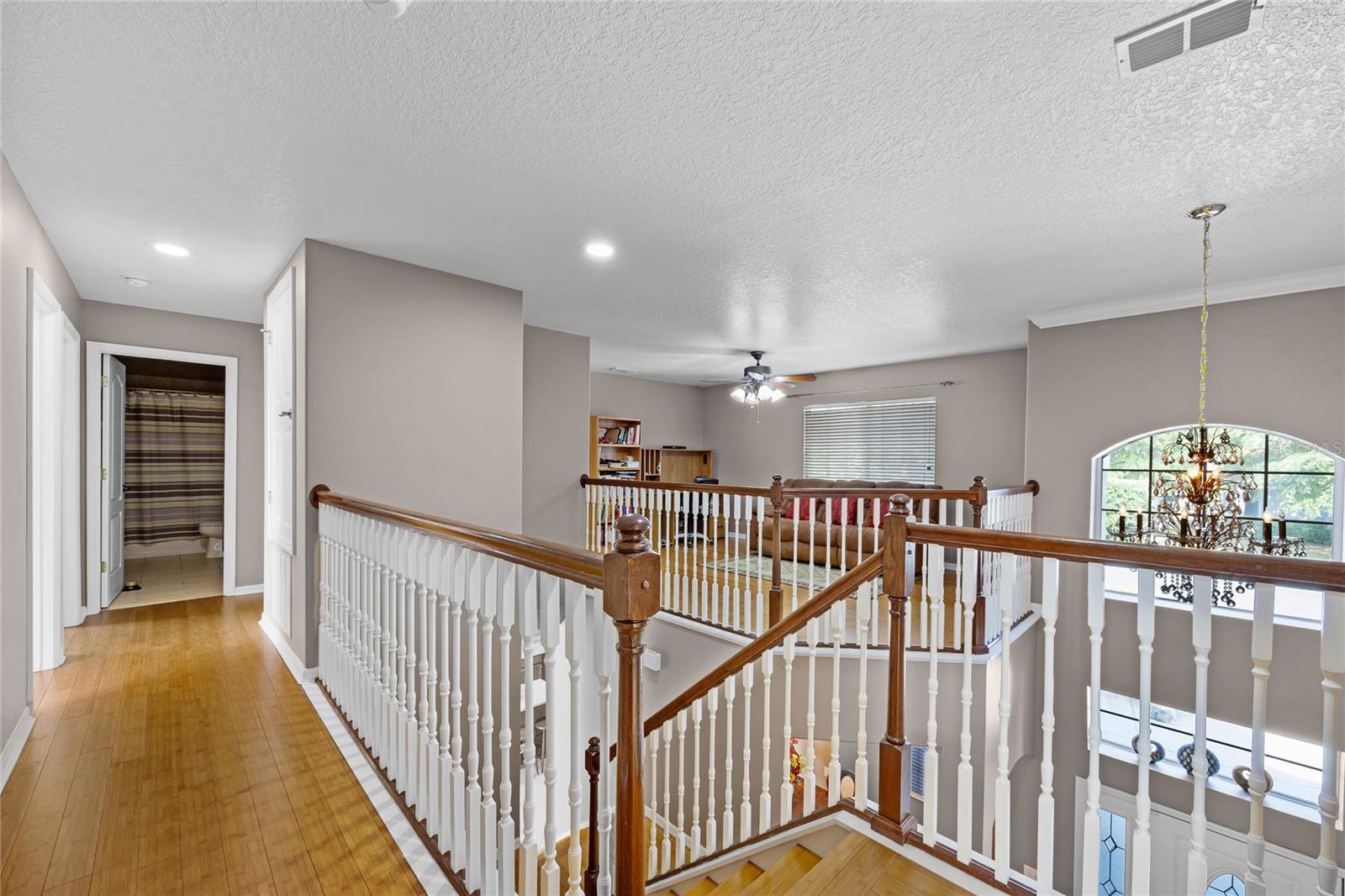 Image 9 of 62 For 346 Willet Avenue