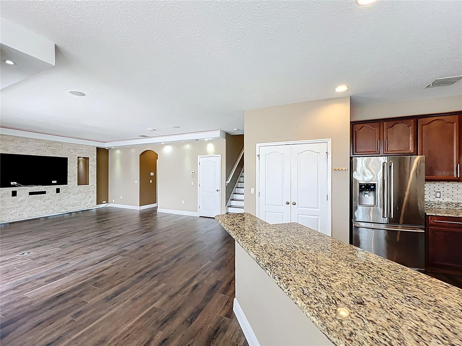 Image 16 of 87 For 2145 Plantation Oak Drive
