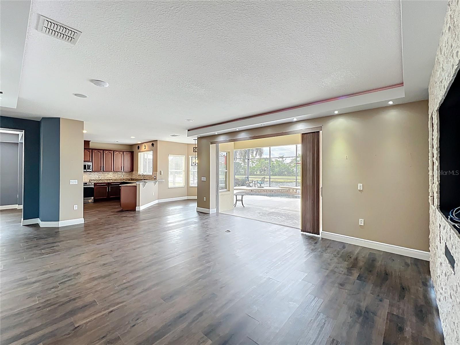 Image 26 of 87 For 2145 Plantation Oak Drive