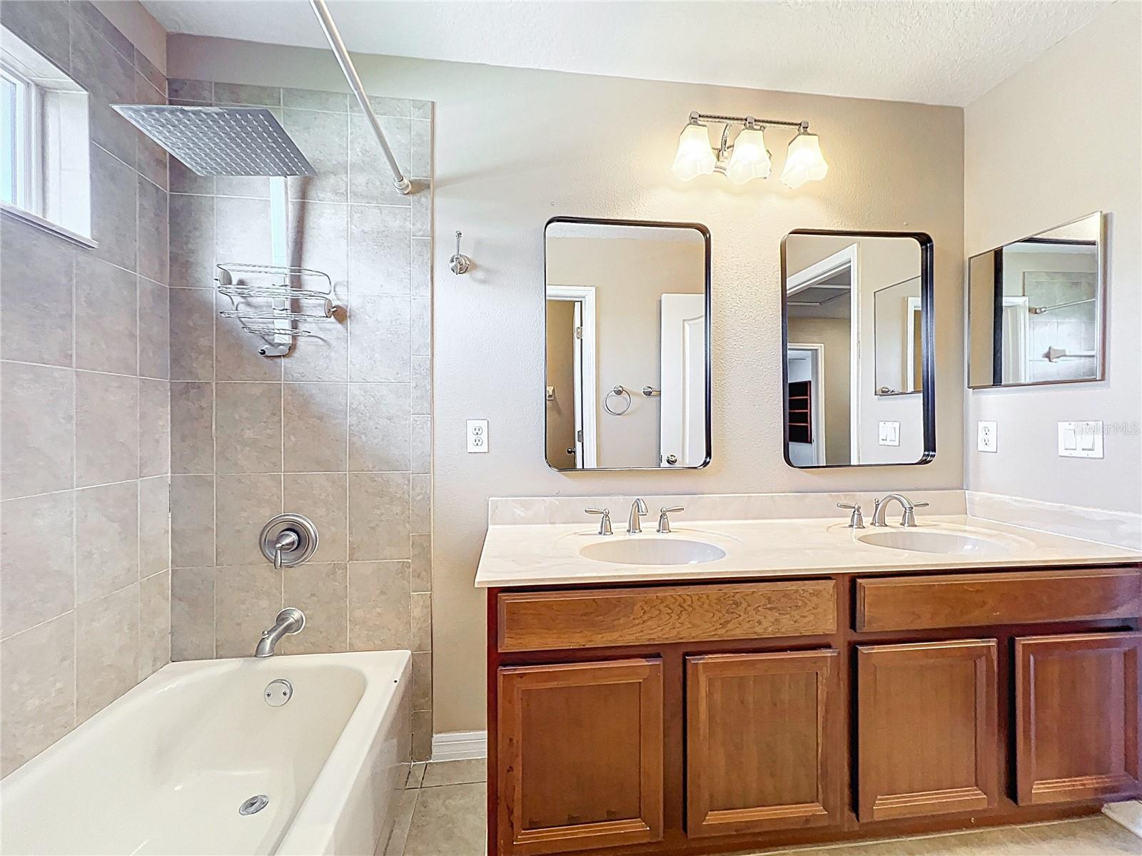 Image 50 of 87 For 2145 Plantation Oak Drive