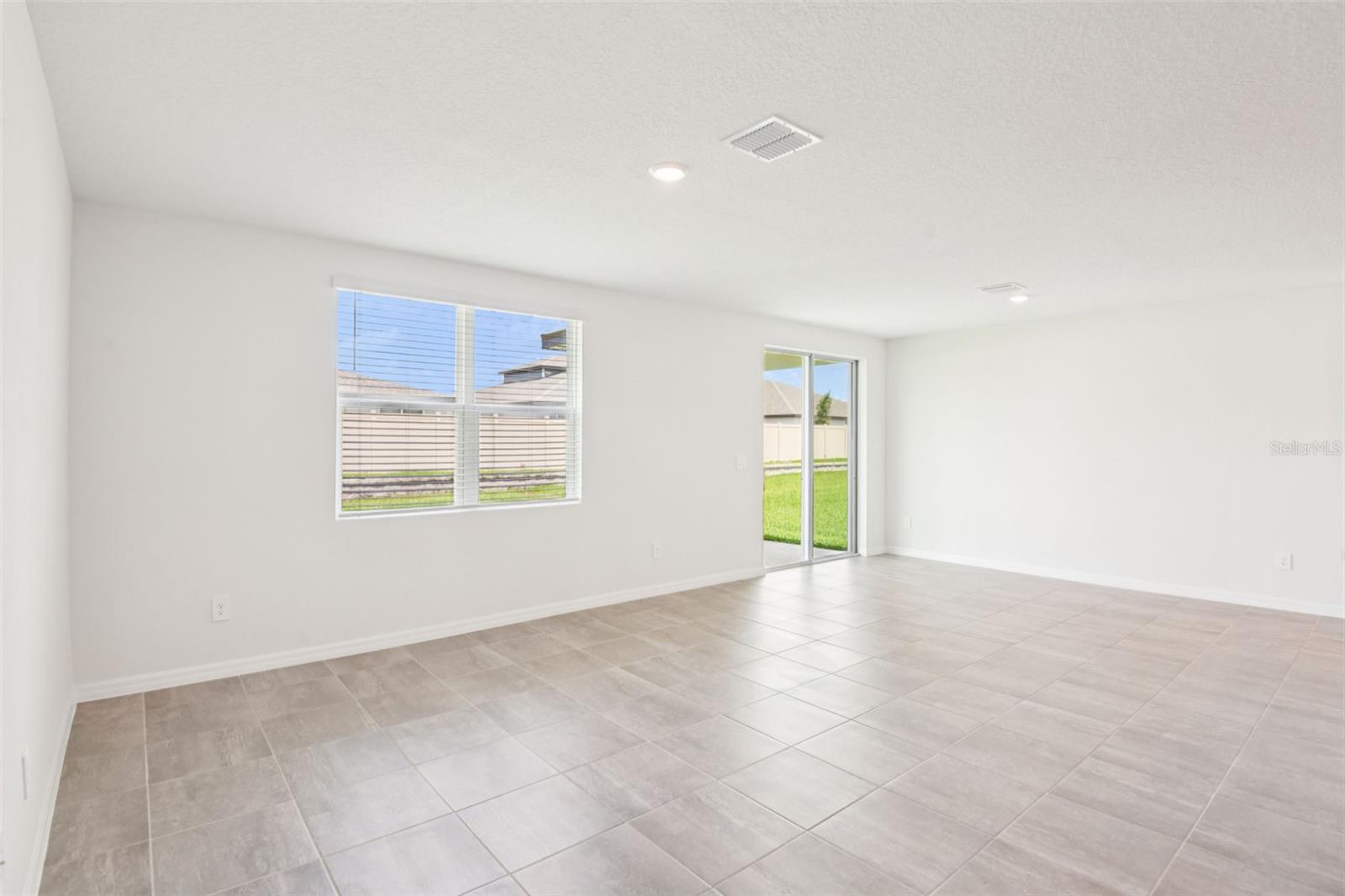 Image 16 of 26 For 1752 Brekey Way