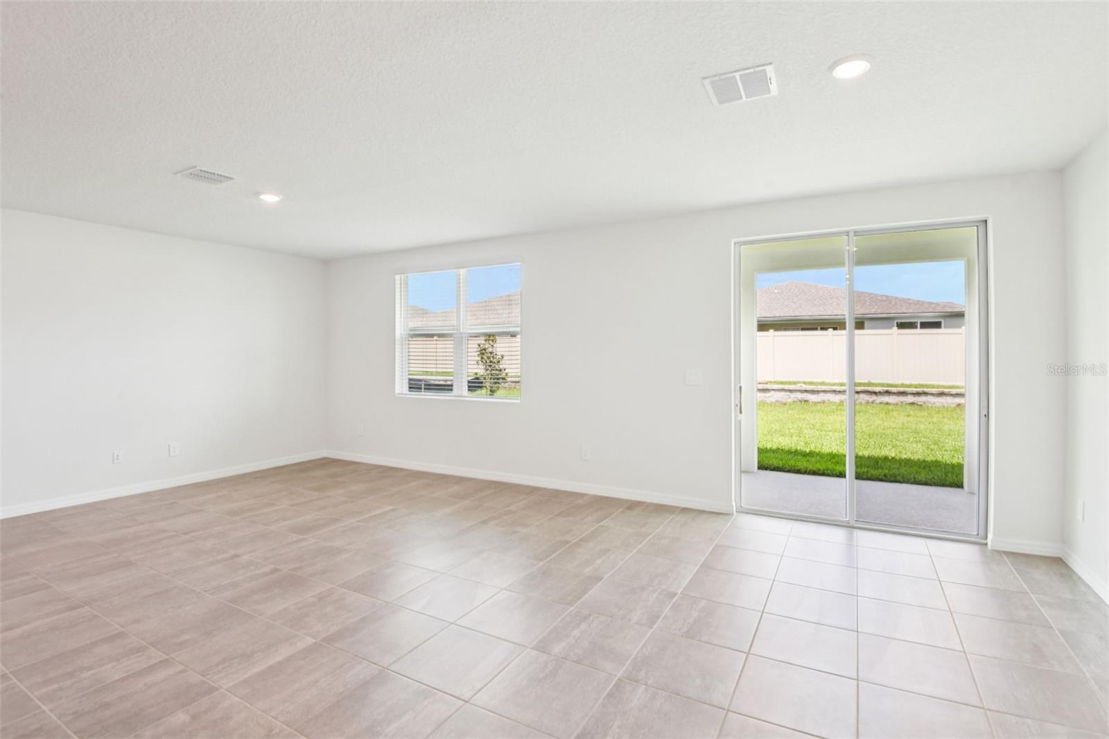 Image 5 of 26 For 1752 Brekey Way