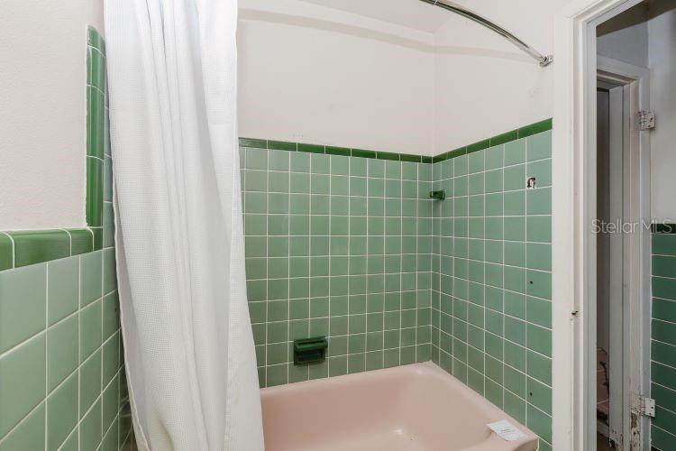 Image 14 of 15 For 17401 1st Street E