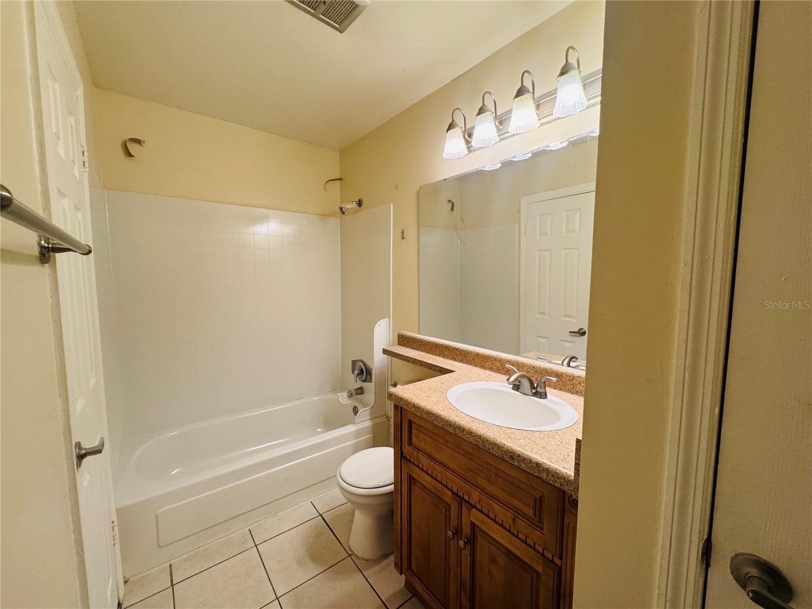 Image 15 of 25 For 1695 Lee Road E214