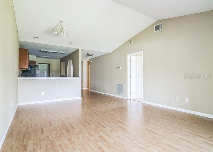 Image 5 of 23 For 2503 18th Circle