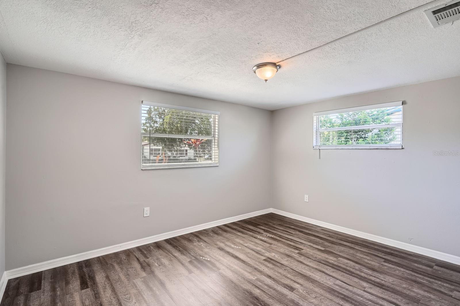 Image 16 of 28 For 3206 Peterborough Street