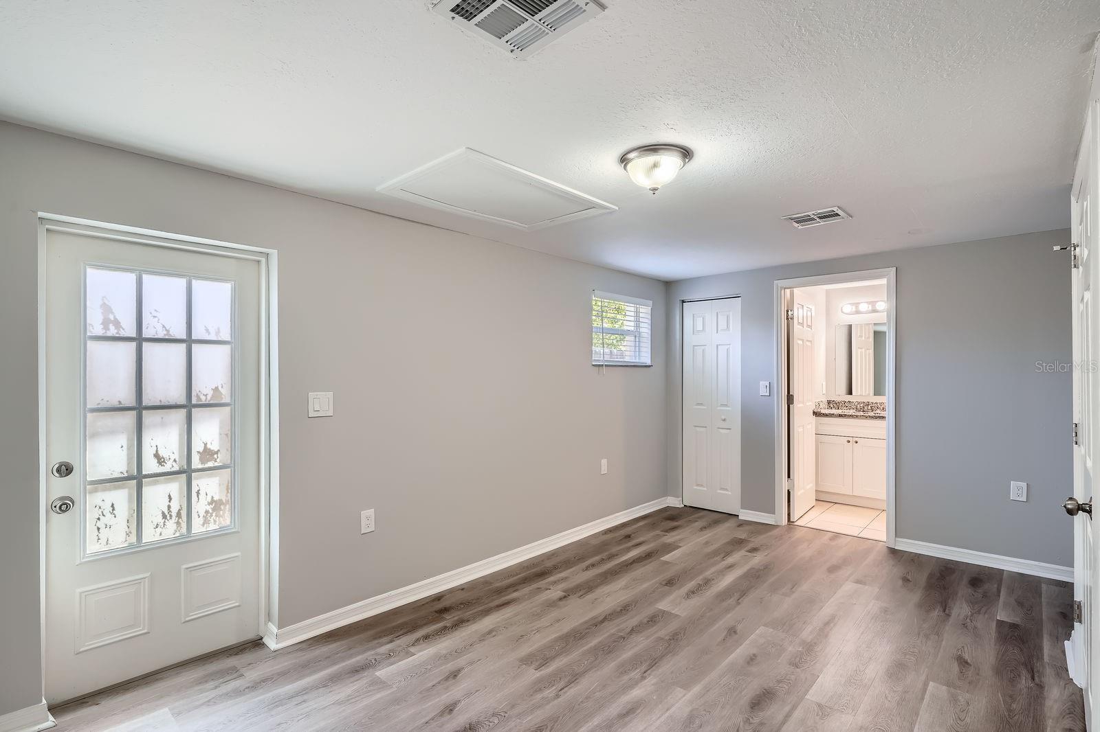 Image 20 of 28 For 3206 Peterborough Street