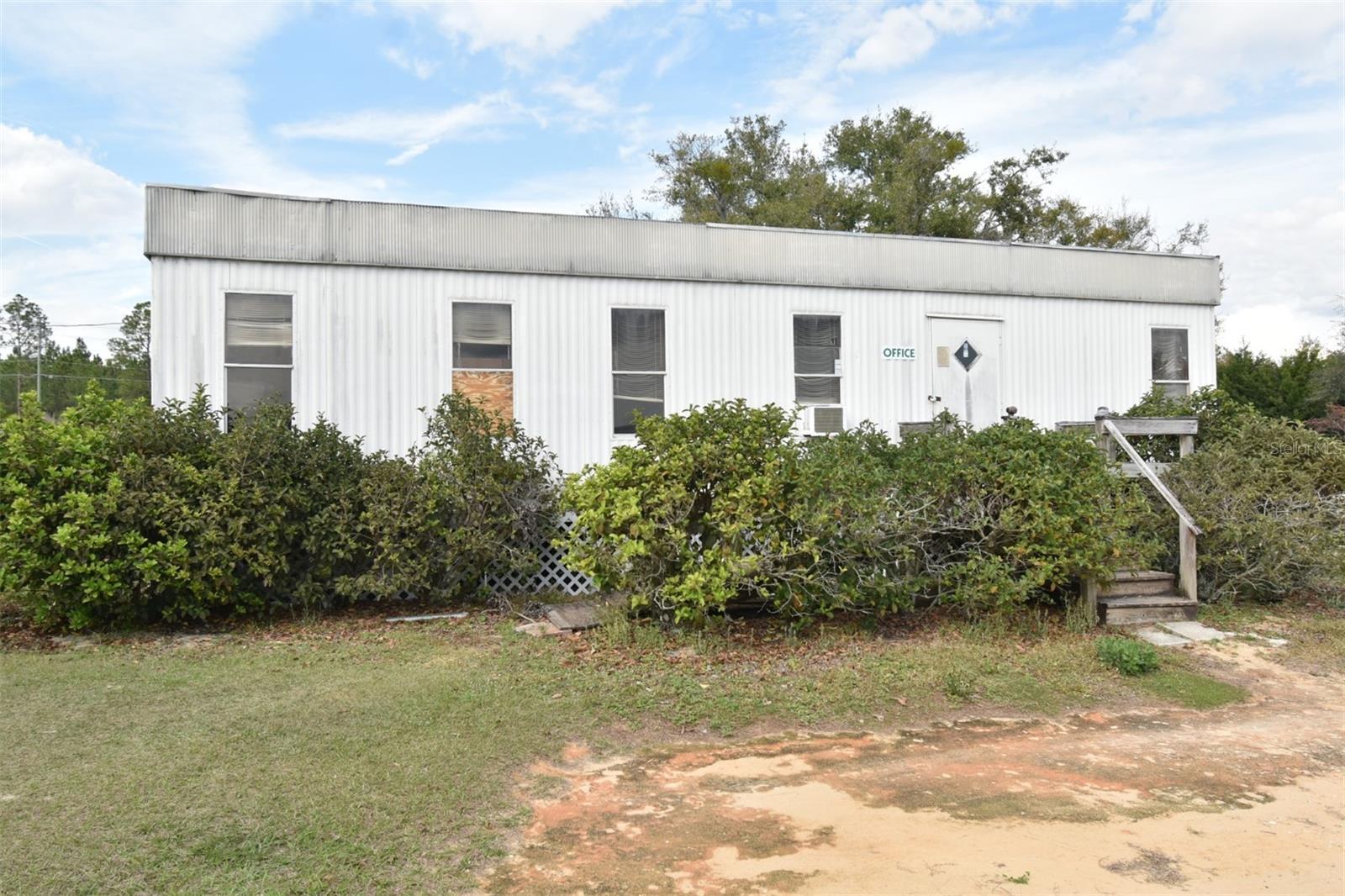 Image 30 of 41 For 20900 State Road 44