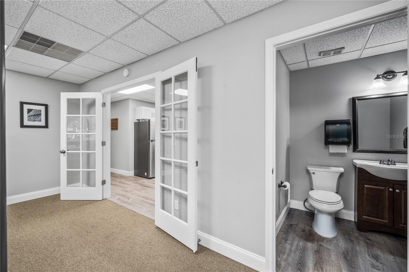 Image 15 of 28 For 978 Douglas Avenue 107