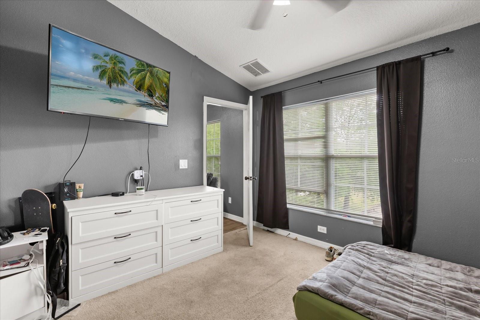 Image 17 of 38 For 10154 Regent Square Drive 201