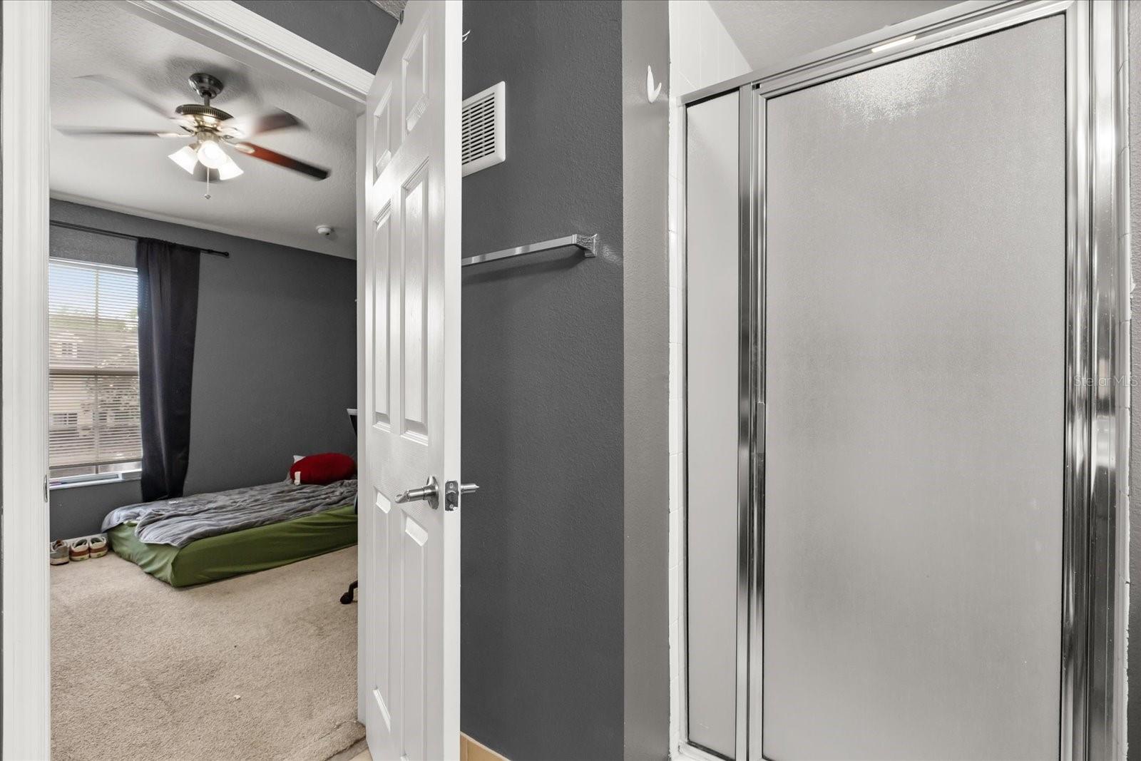 Image 21 of 38 For 10154 Regent Square Drive 201