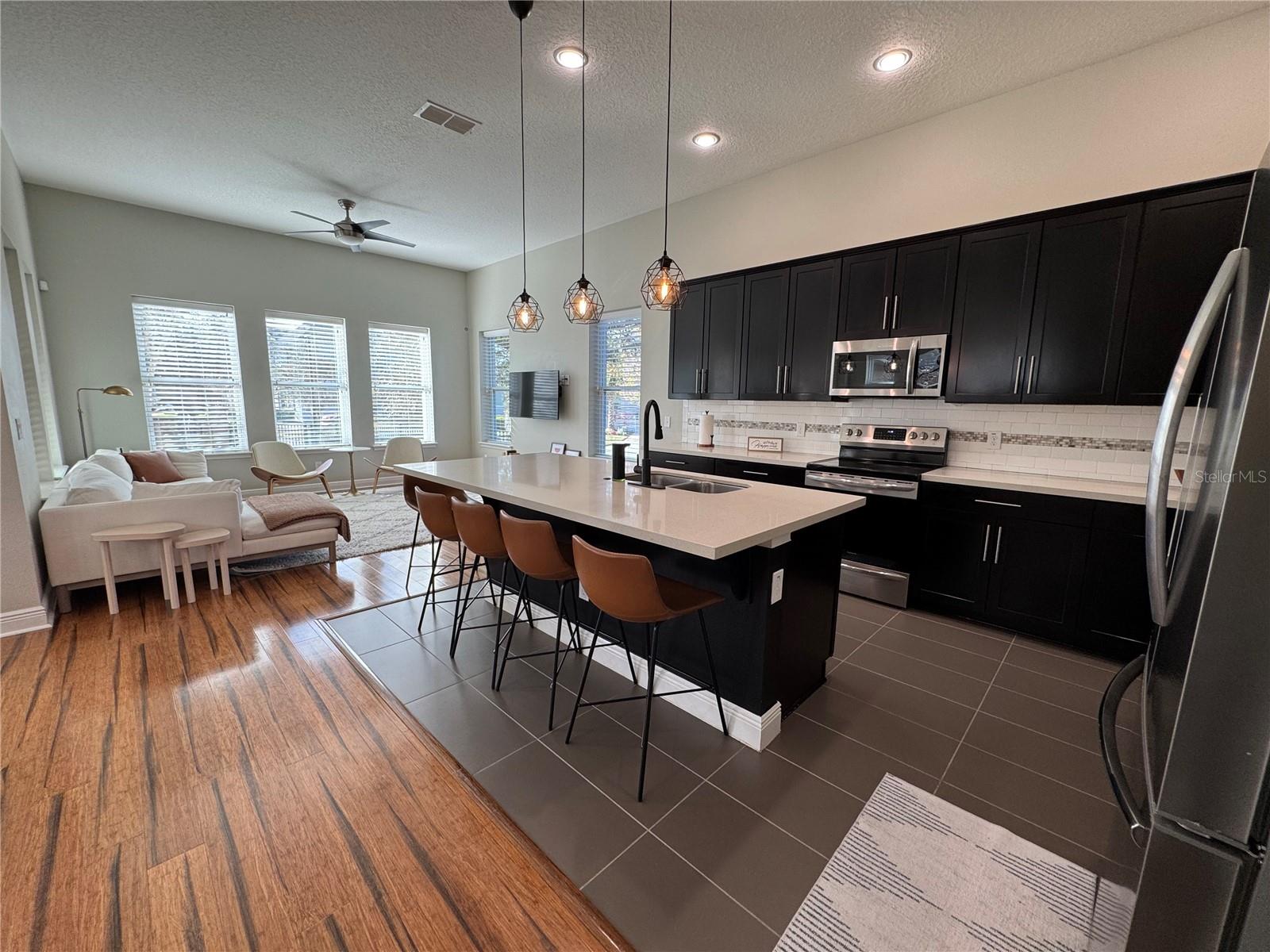 Image 12 of 36 For 8140 Mistral Drive