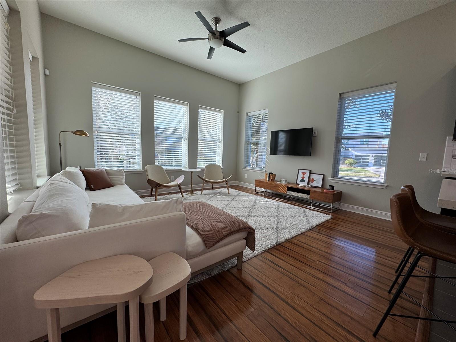 Image 16 of 36 For 8140 Mistral Drive