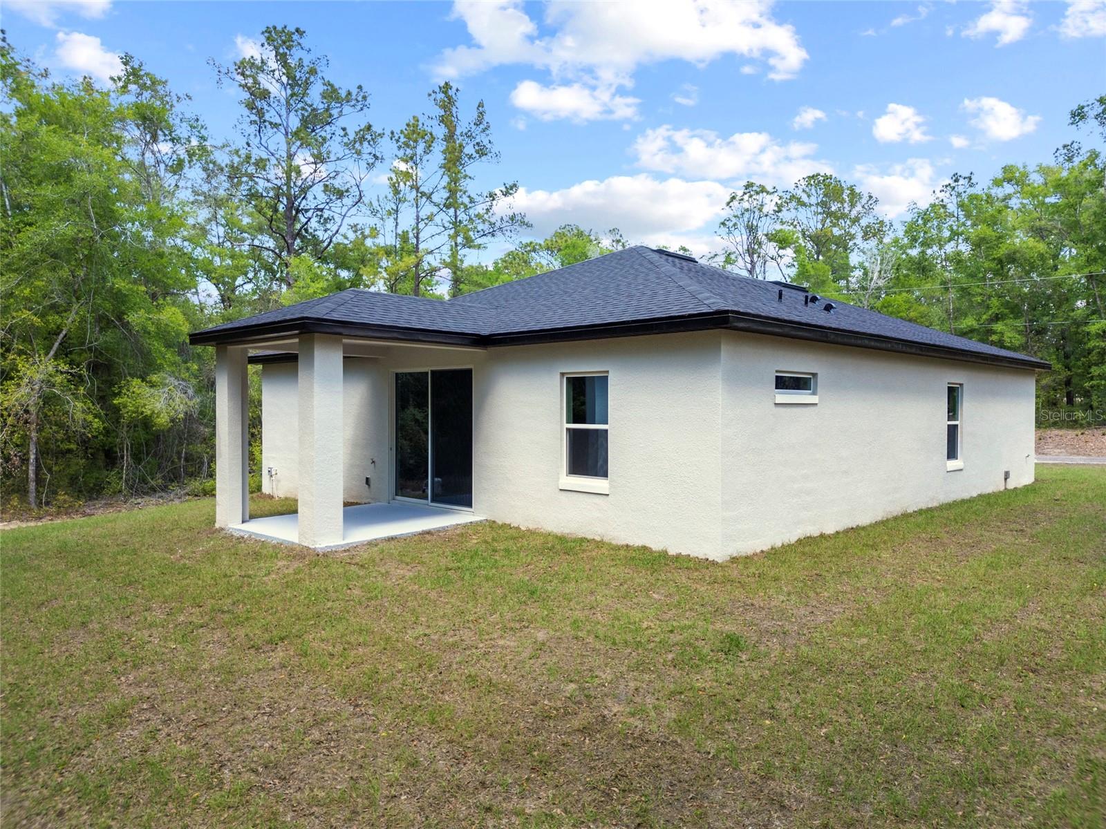 Listing photo id 13 for 887 Weldon Lane