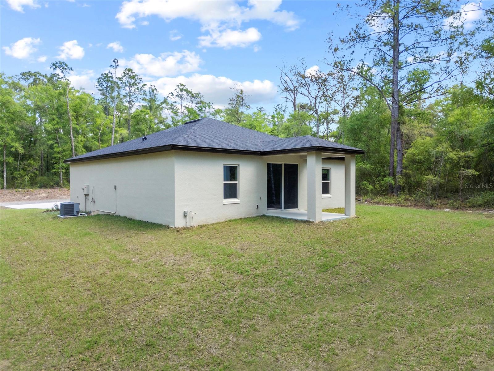 Listing photo id 14 for 887 Weldon Lane