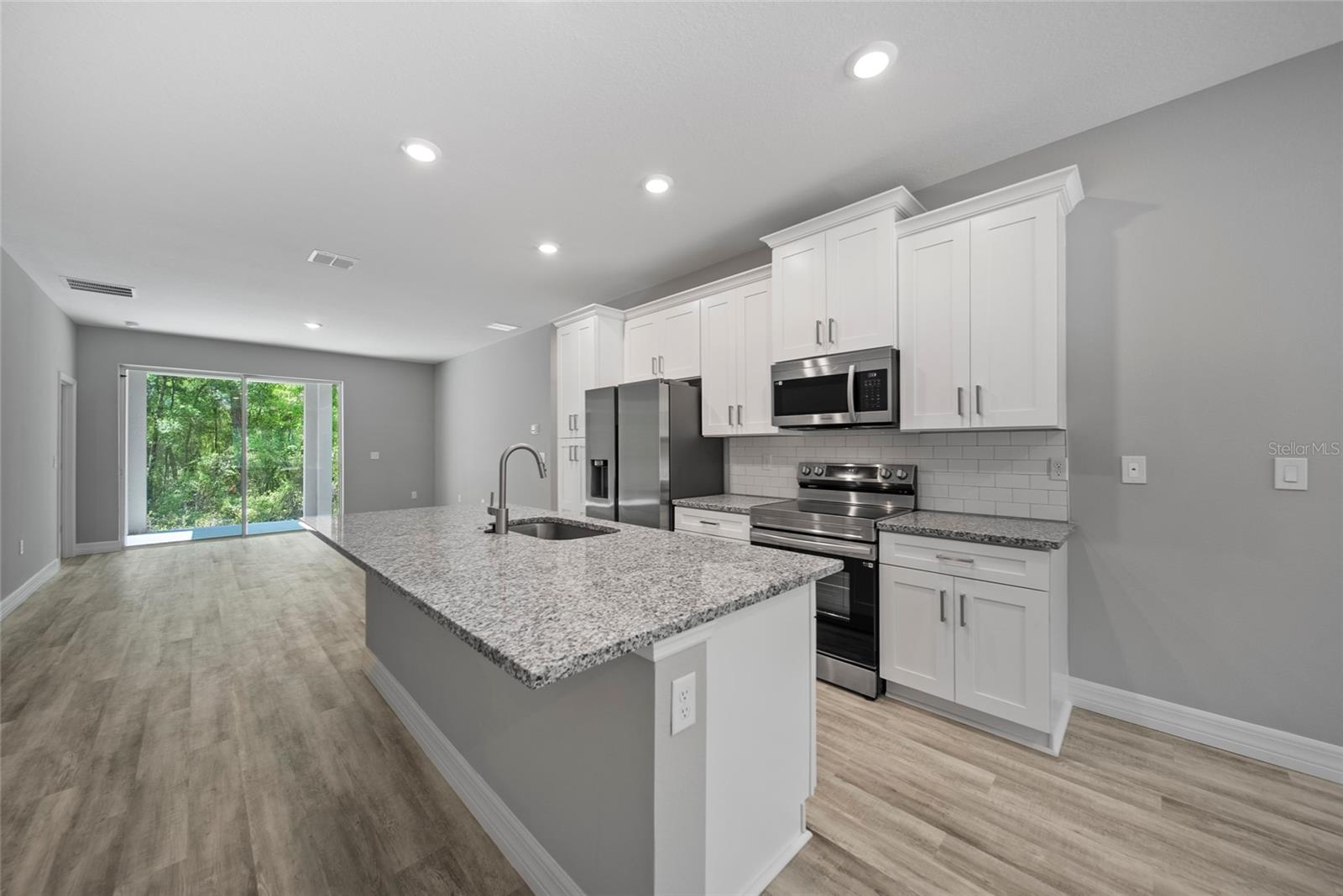 Listing photo id 1 for 887 Weldon Lane