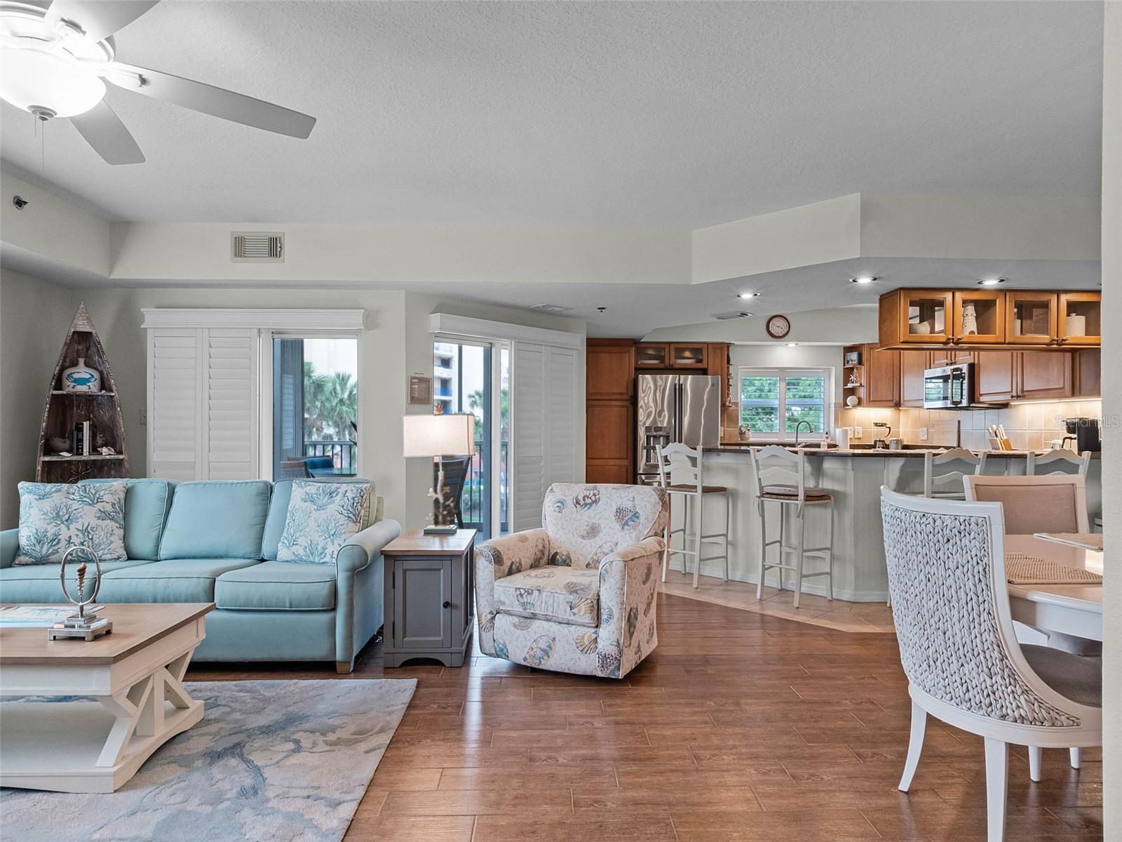 Image 5 of 28 For 5300 Atlantic Avenue 6-301