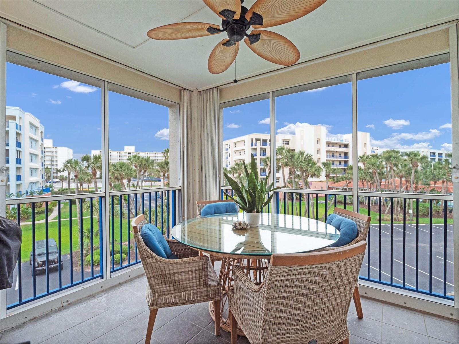 Image 9 of 28 For 5300 Atlantic Avenue 6-301