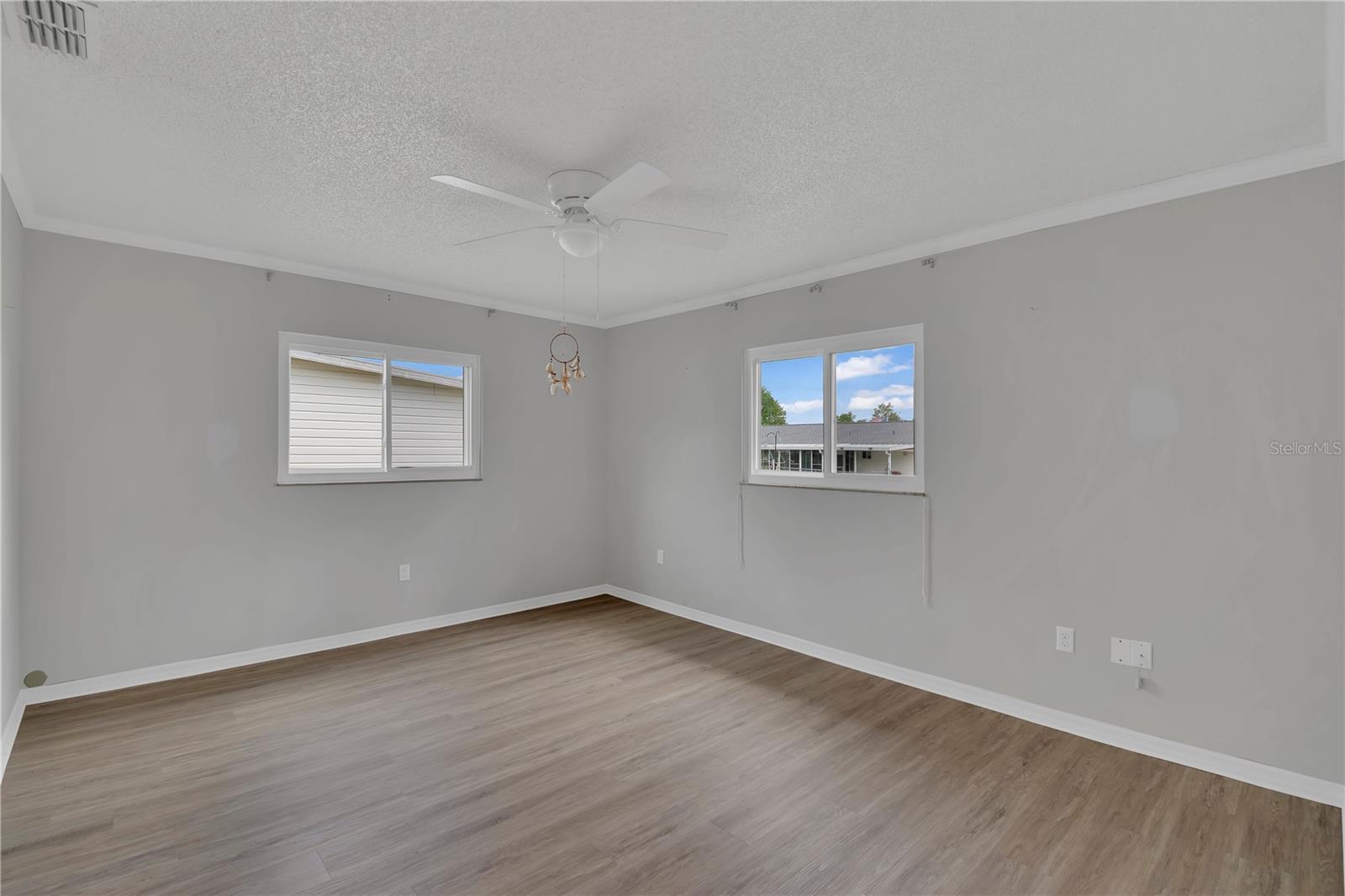 Image 14 of 45 For 6366 115th Street Road