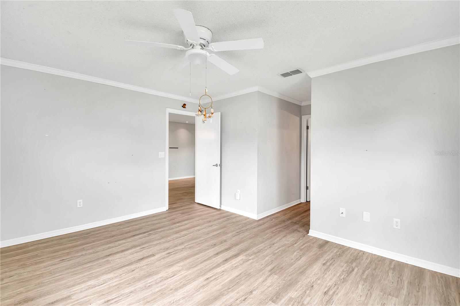 Image 15 of 45 For 6366 115th Street Road