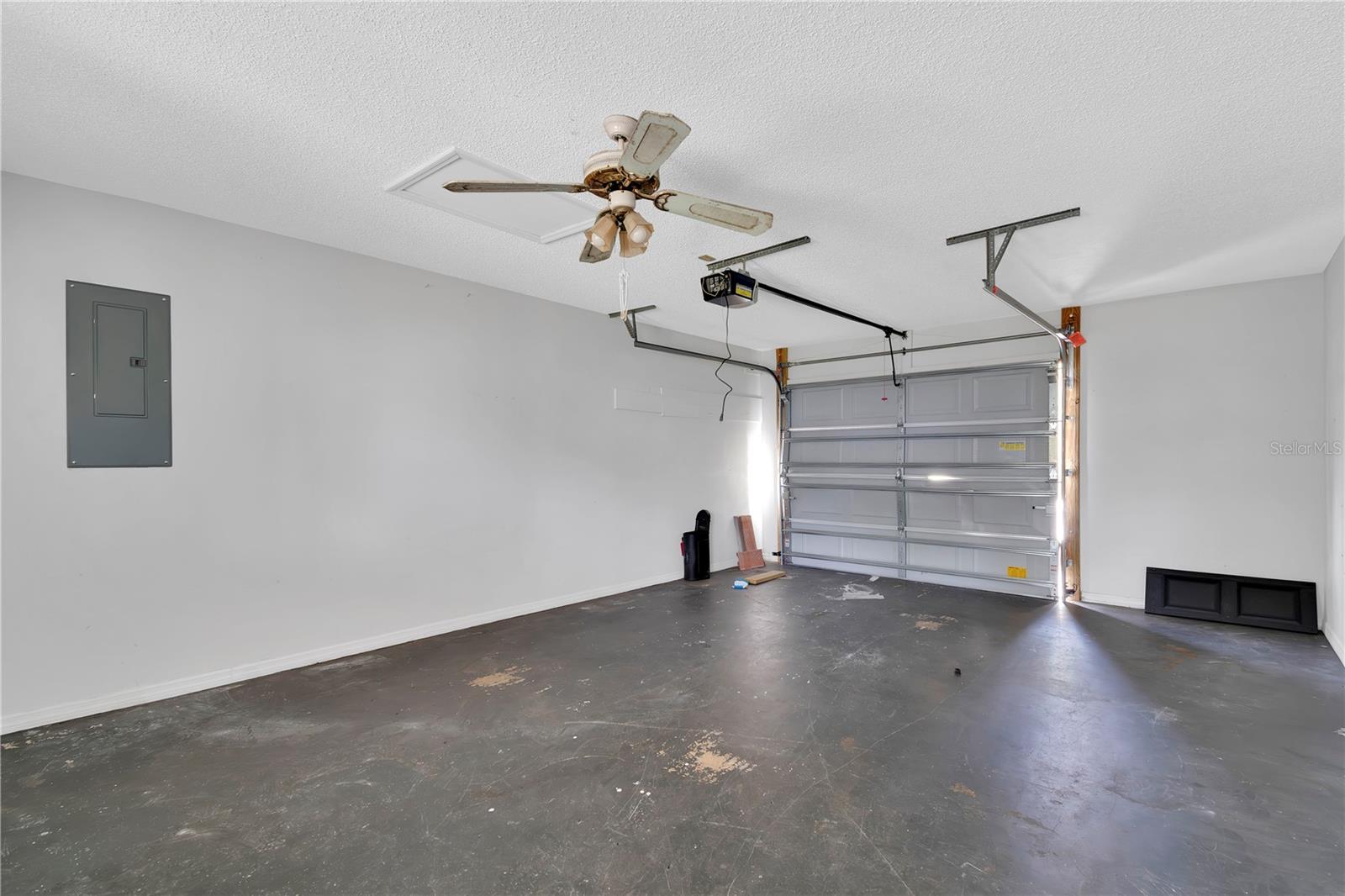 Image 31 of 45 For 6366 115th Street Road