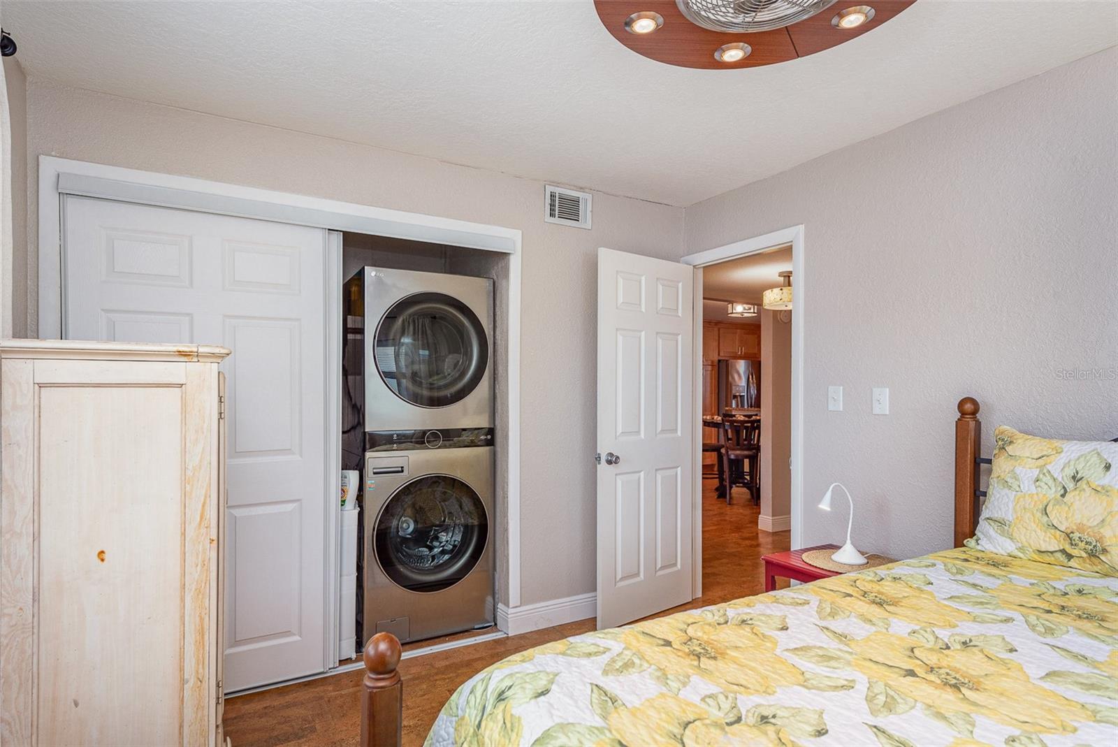 Image 20 of 34 For 190 Olmstead Drive C8