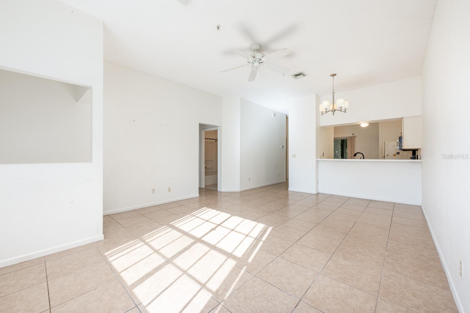 Image 3 of 21 For 133 Reserve Circle 109