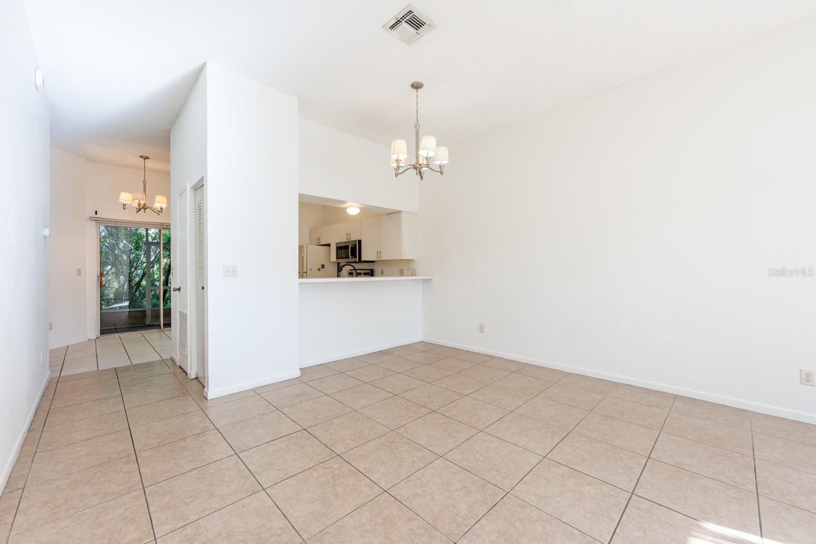 Image 4 of 21 For 133 Reserve Circle 109